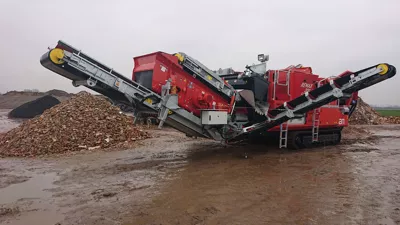 468310
