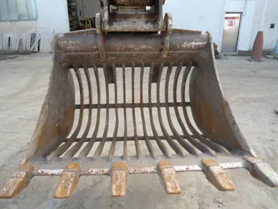 TRIGA SKELETONOVÁ LOPATA CW30