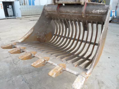 468325