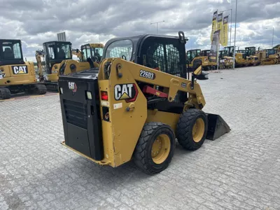 87072