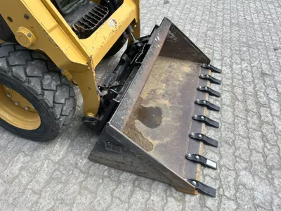 87072