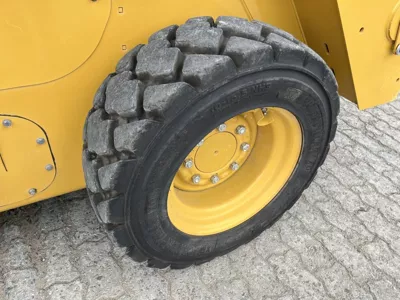 87074