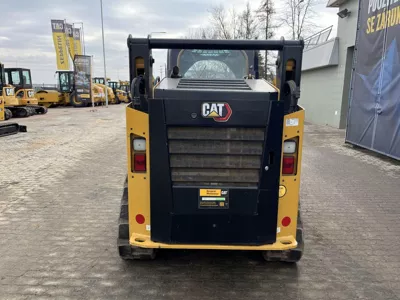 76390
