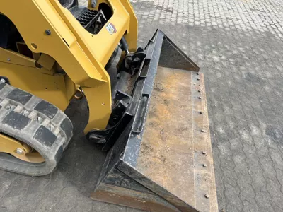 76390
