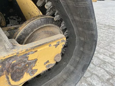 87042