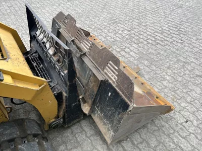 87042