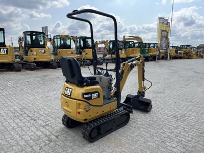 87032
