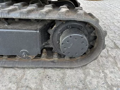 87032
