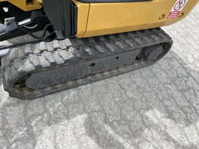87033
