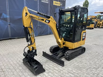 87069