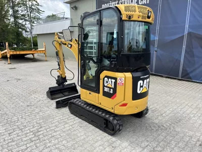 87069