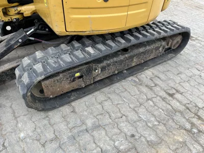 76376