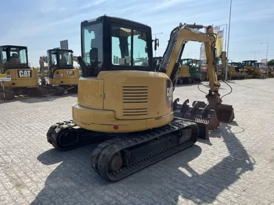87047
