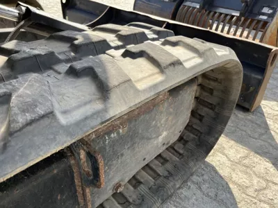 87047