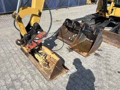 87047