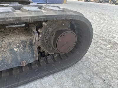 87045