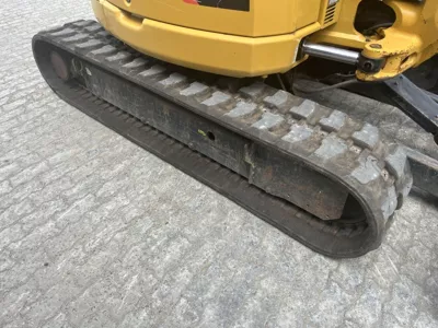 87045