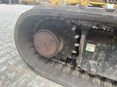 87045