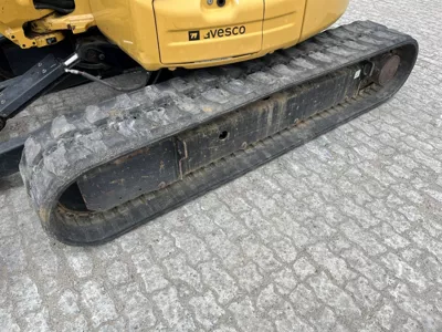 87049