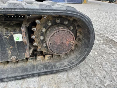 87049