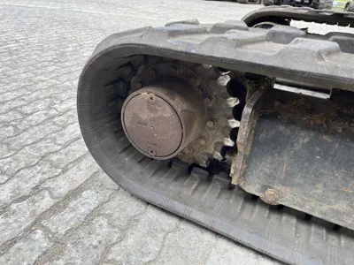 87046