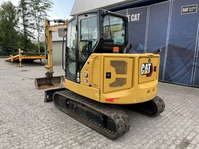 87076