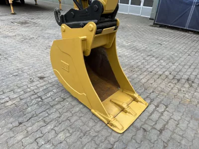 76380