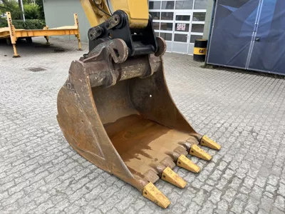 87078