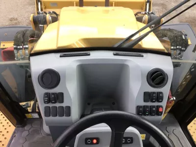 76374