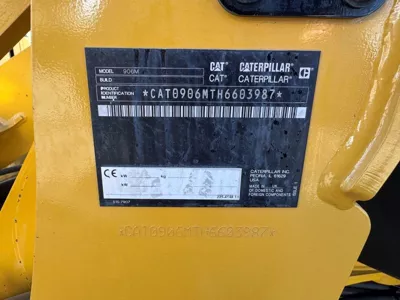 76370