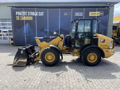 Cat 906M