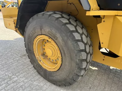 84782