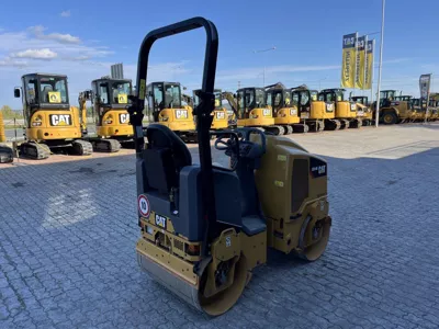 79002