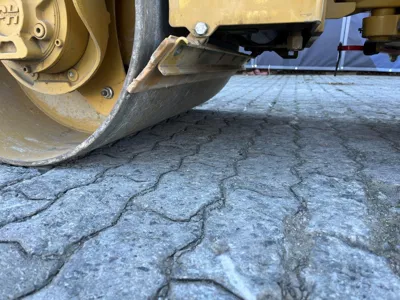 79002