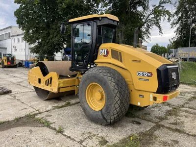 87081