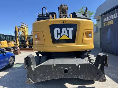 82022