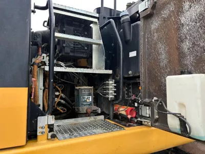 82006