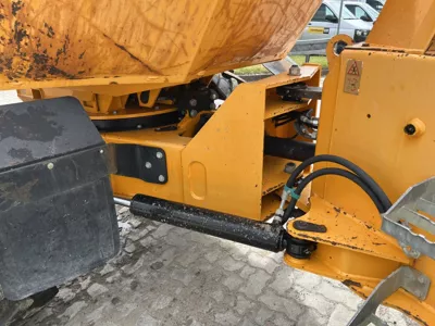 84853