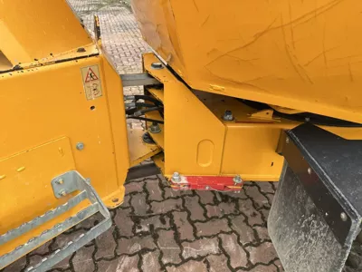 84818